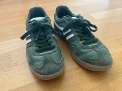 Oliv grüne Sneaker gr 39