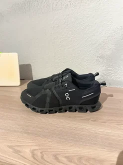 On Cloud 5 Waterproof damen