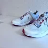 On Cloudnova Flux Sneaker Größe: EU 38.5 / US W7.5 Farbe: Weiß/Lila/Pink