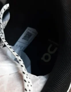 On running shoes cloudmonster 2 Wit 40