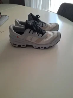 On Turnschuhe