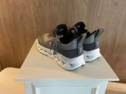 Oncloud X Loewe cloudtilt 2.0 grijs nieuw