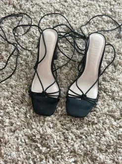 ONLY Sandalen zum schnüren