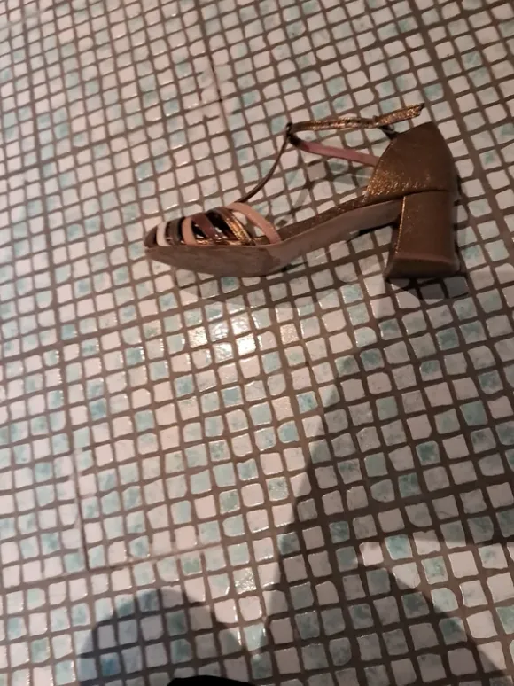 Open schoenen met goud,roze en bruine accenten