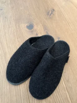 Original Giesswein Pantoffel, Hausschuhe, Größe 47, Schwarz