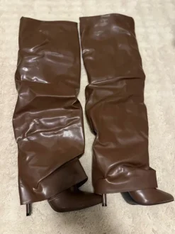 Overknee boots in size US8 , met RITS