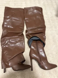 Overknee boots in size US8 , met RITS