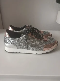 Pailletten besetzten Schnürschuh von ALFA