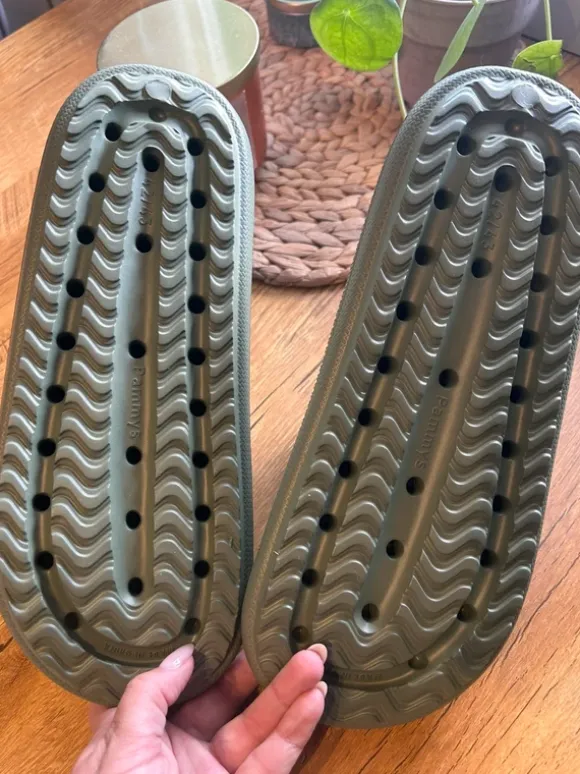 Pammys 42/43 Neu Badeschlappen