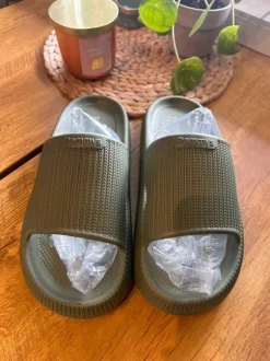 Pammys 42/43 Neu Badeschlappen