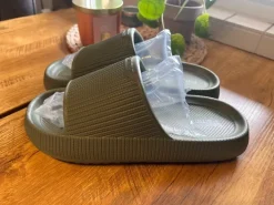 Pammys 42/43 Neu Badeschlappen