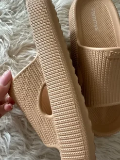 Pammys Beige