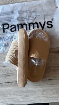 Pammys Slides Beige Damen/Herren Unisex Neu Original Komfort Badeschlappen Sandalen