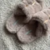 Pantoletten Pantoffeln Hausschuhe beige Teddy Fell