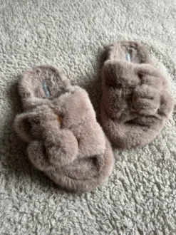 Pantoletten Pantoffeln Hausschuhe beige Teddy Fell