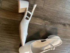 Peeptoe Graceland gr. 40 weiß creme neu