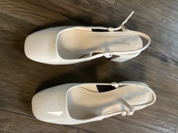 Peeptoe Graceland gr. 40 weiß creme neu