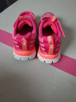 Pinke Skechers