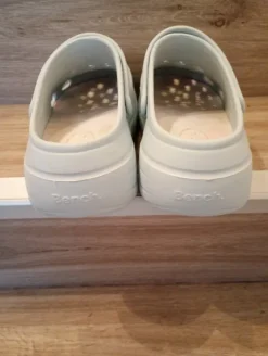 Plateau Clogs Bench