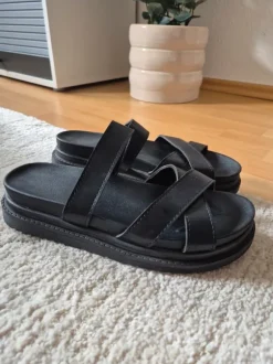 Plateau Sandale schwarz