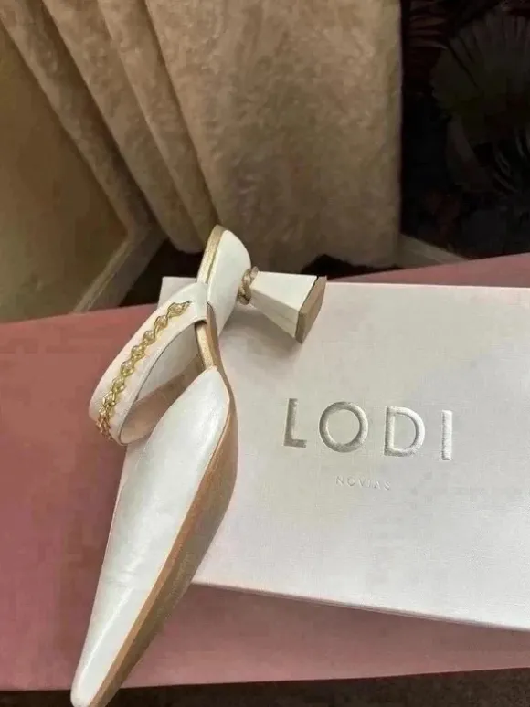 Prachtige chique muiltjes Lodi wit goud 39/40