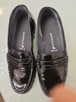 Prachtige dames lakschoenen