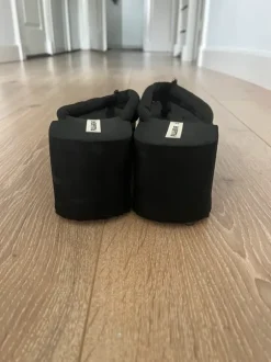 Pull & Bear slippers