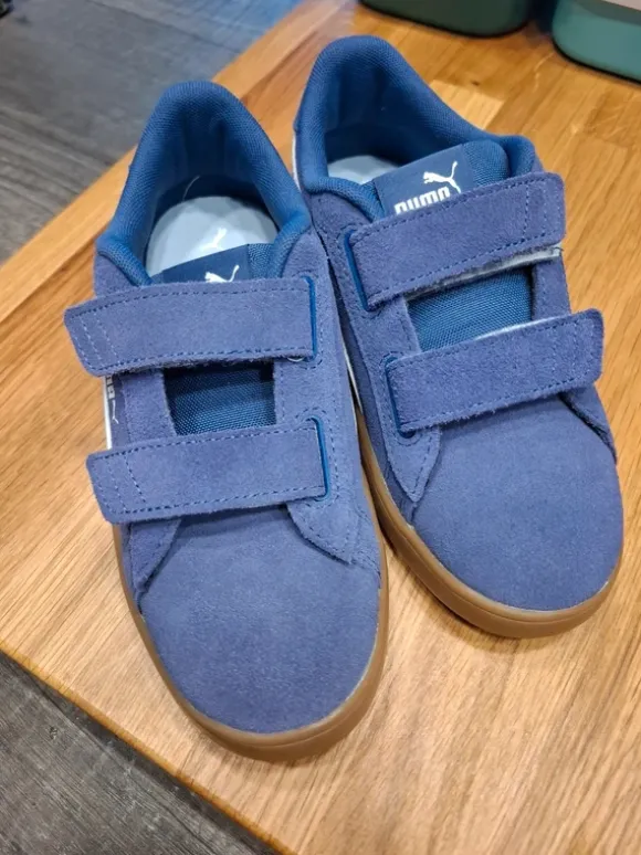 Puma Mädchen Sneaker neu und ungetragen Gr. 33