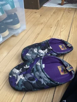 Puma puffy sandals