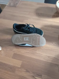 Puma Turnschuhe gr 39 schwarz