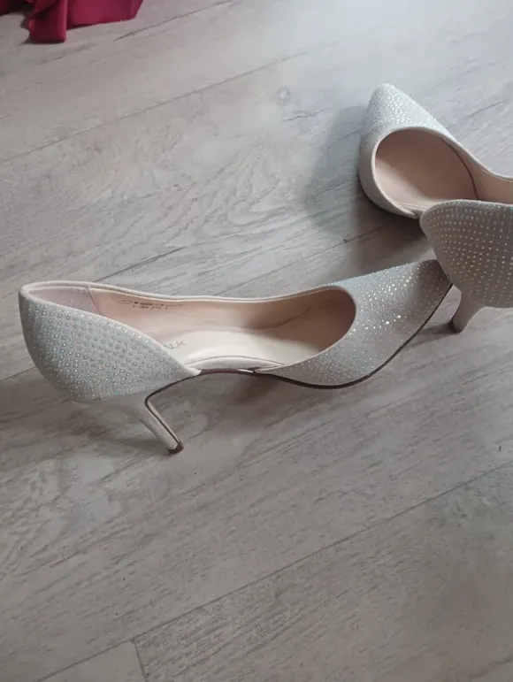 Pumps Beige mit Strass gr. 39