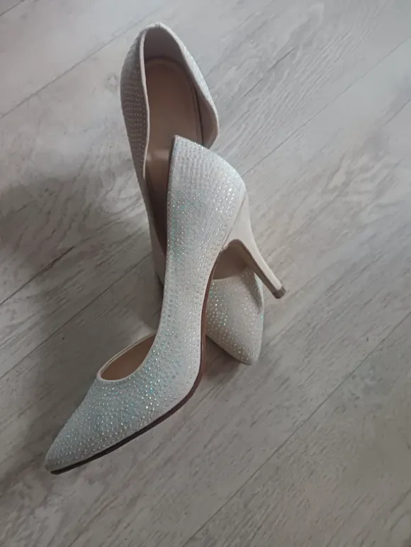 Pumps Beige mit Strass gr. 39