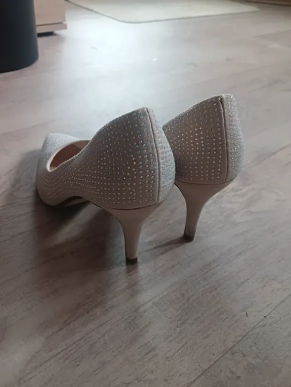 Pumps Beige mit Strass gr. 39