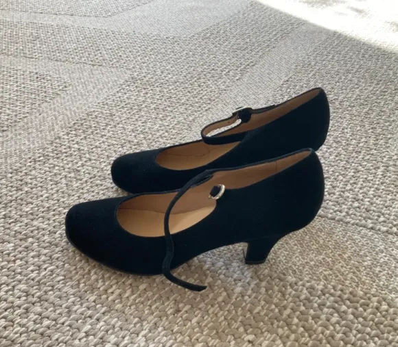 Pumps vom KMB Gr 37