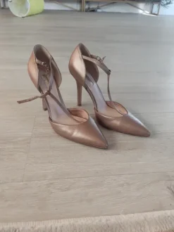 Pumps von Guess Gr. 36 1/2