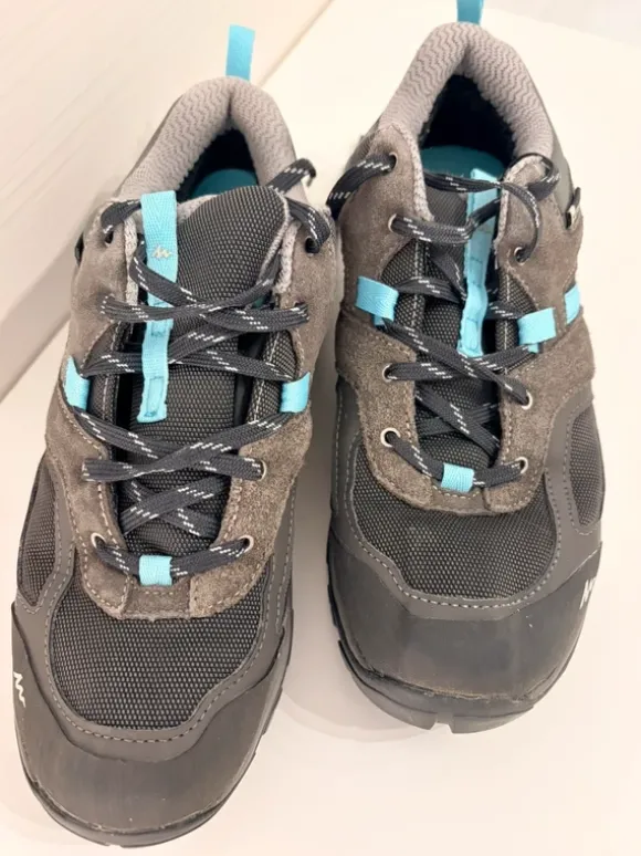 Quechua Wanderschuhe Damen Wandern - MH100 grau 39
