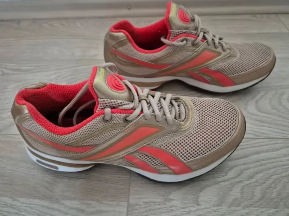 Reebok Easytone, Größe 41