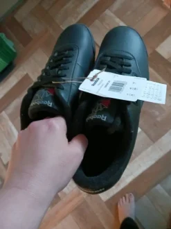 Reebok für schmale Füsse. -Neu-