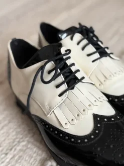 Retro Brogue Schnürschuhe Schwarz/Weiß – Golfstyle