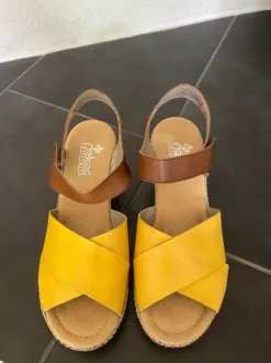 Rieker Damen Sandalette Heels 39 gelb braun color block Sandalen