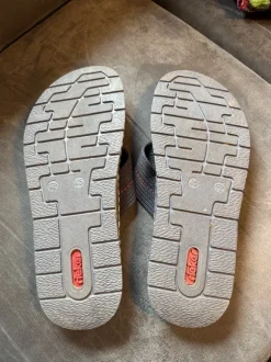 Rieker Flip Flops Wenig getragen Gr. 45