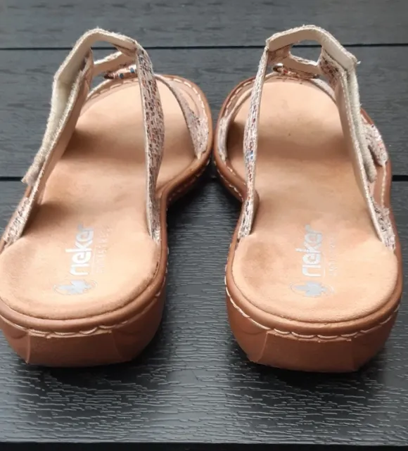 Rieker slippers maat 42/maat 8 (als nieuw)