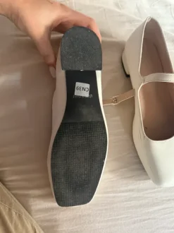 Riemchenballerina Creme