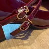 Rote Absatzschuhe