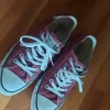 Rote Converse