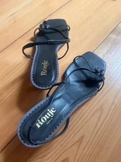 Rouge kitten hill open summer shoes