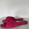 Roze nieuwe slippers met knoop van Primark