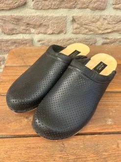 Sabots en bois et cuir noir