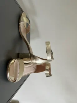 Sacha Essentials gouden schoentje mt 40