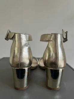 Sacha Essentials gouden schoentje mt 40